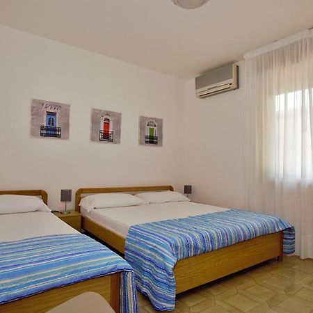 Residenza Canova Lignano Sabbiadoro Ngoại thất bức ảnh
