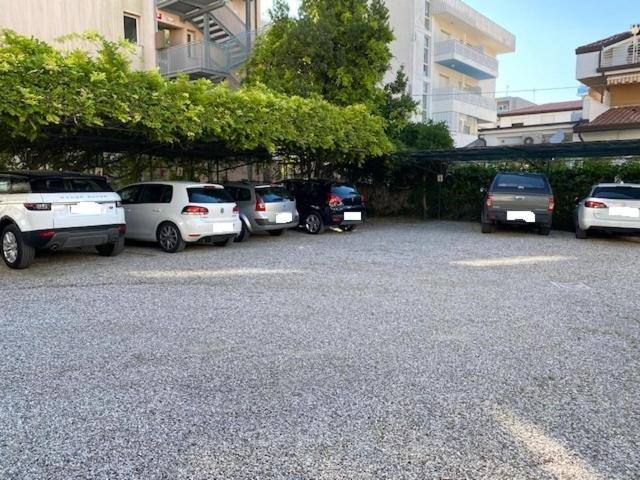 Residenza Canova Lignano Sabbiadoro Ngoại thất bức ảnh