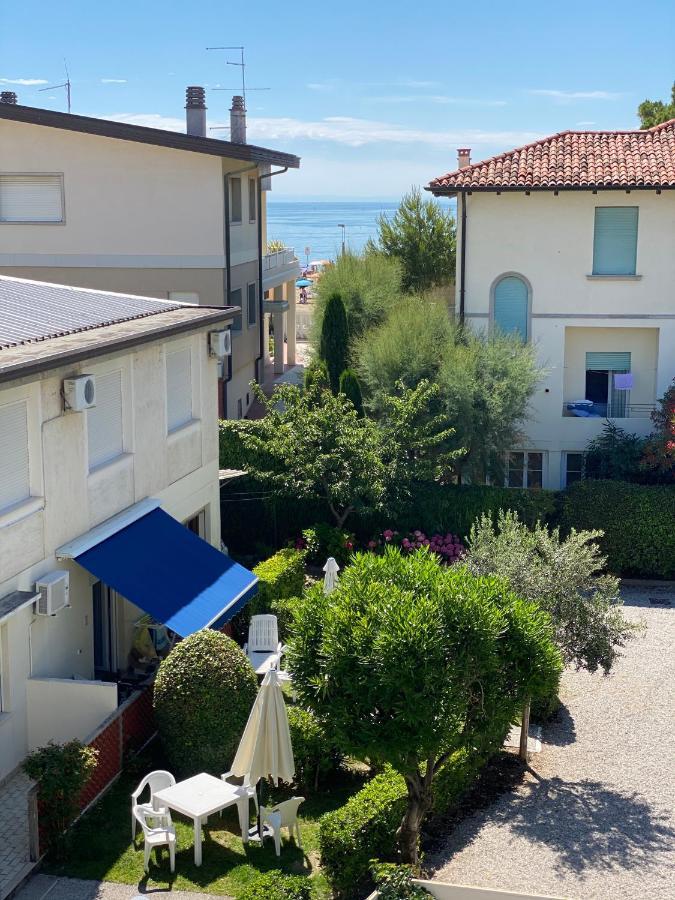Residenza Canova Lignano Sabbiadoro Ngoại thất bức ảnh