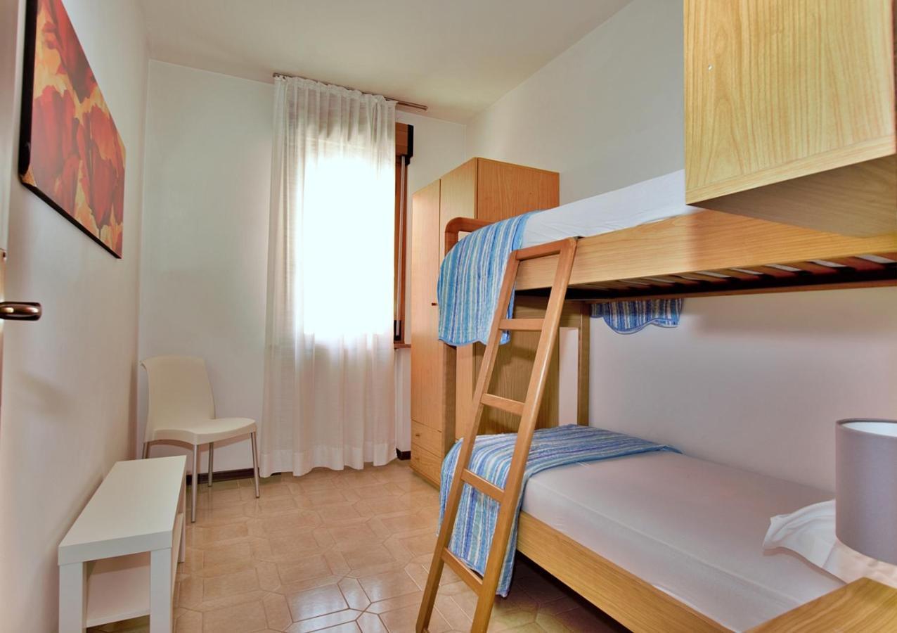 Residenza Canova Lignano Sabbiadoro Ngoại thất bức ảnh
