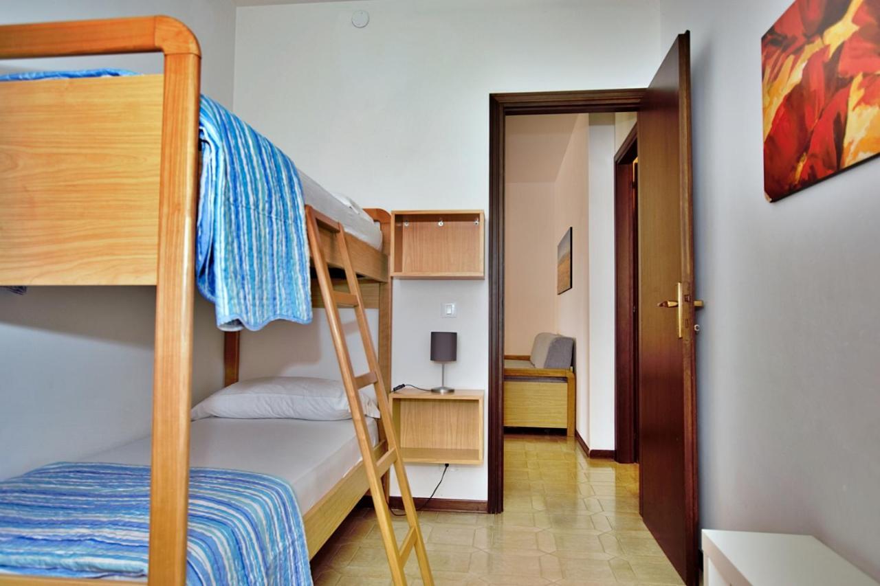 Residenza Canova Lignano Sabbiadoro Ngoại thất bức ảnh