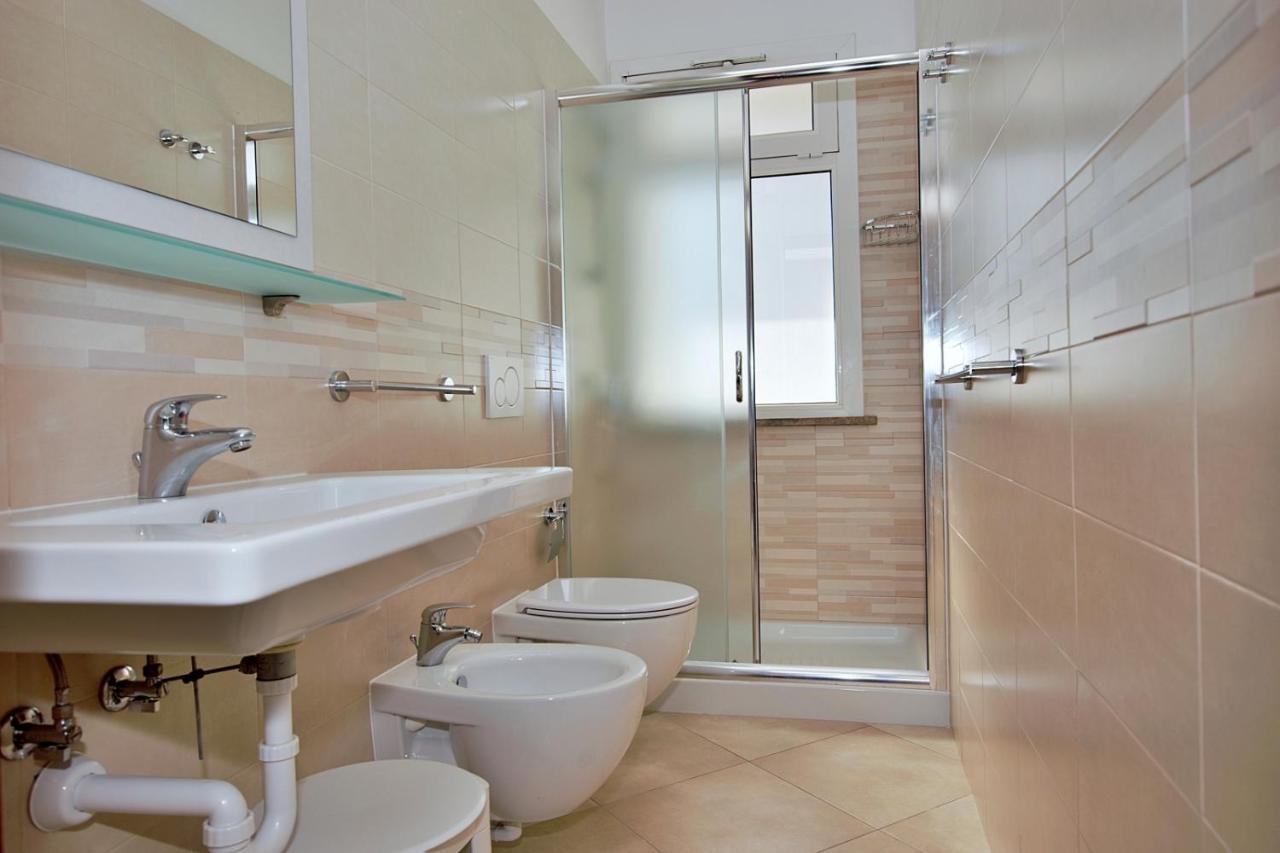 Residenza Canova Lignano Sabbiadoro Ngoại thất bức ảnh