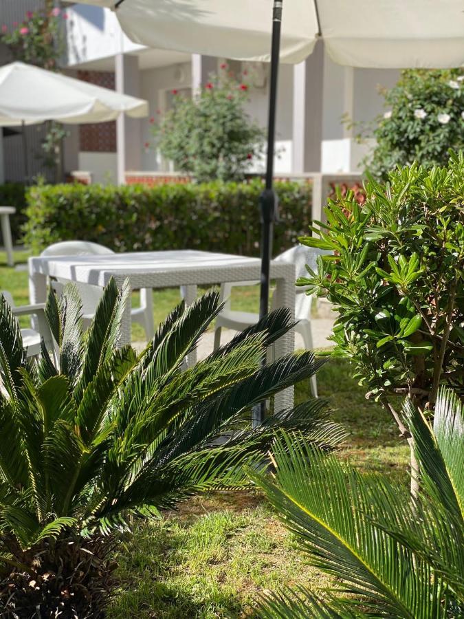 Residenza Canova Lignano Sabbiadoro Ngoại thất bức ảnh