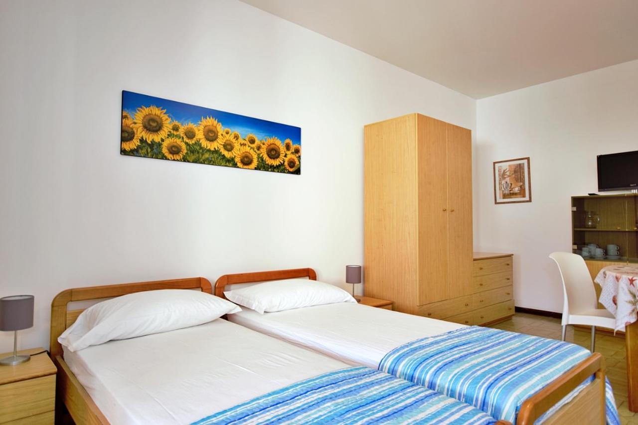 Residenza Canova Lignano Sabbiadoro Ngoại thất bức ảnh
