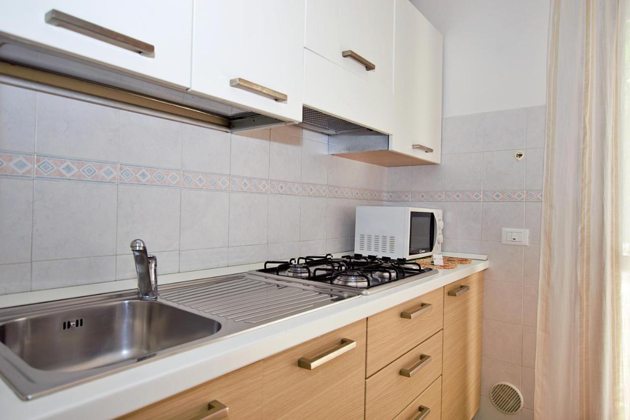 Residenza Canova Lignano Sabbiadoro Ngoại thất bức ảnh