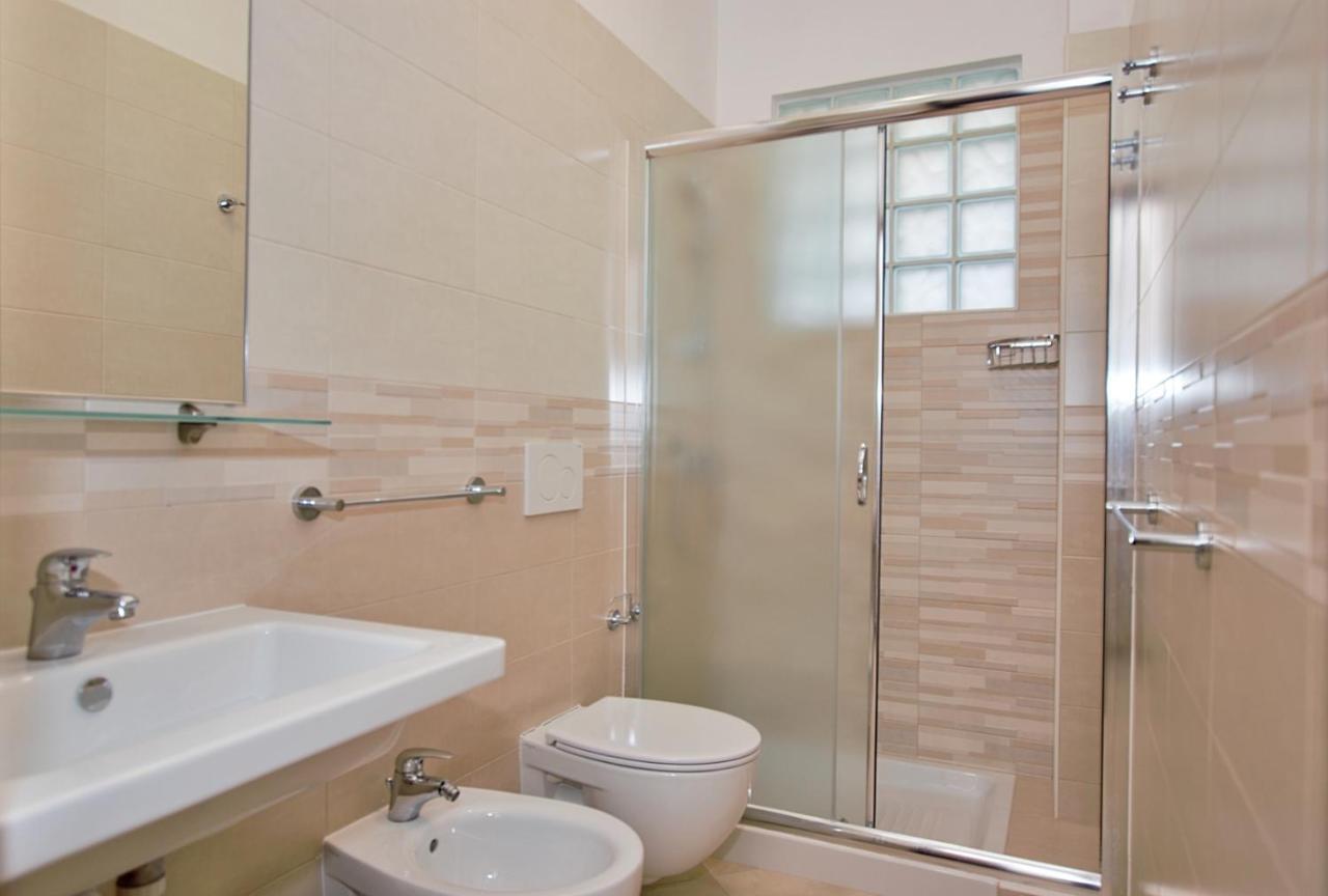 Residenza Canova Lignano Sabbiadoro Ngoại thất bức ảnh